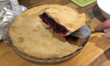 Apple & Blackberry Pie